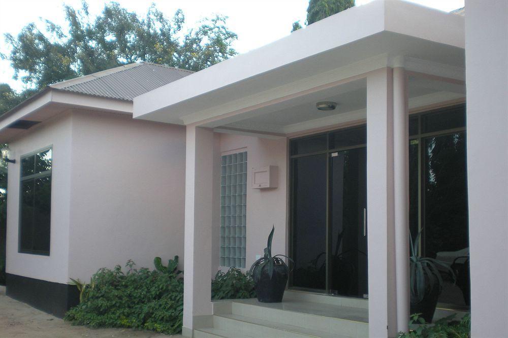 Transit Airport B&B Dar es Salaam Zewnętrze zdjęcie