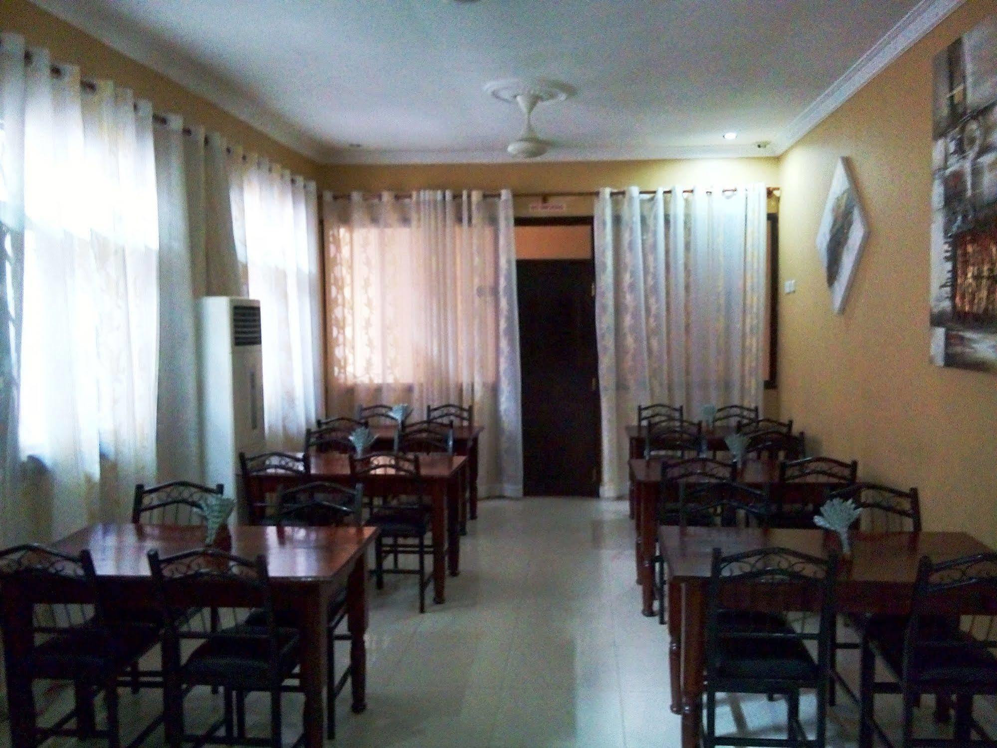 Transit Airport B&B Dar es Salaam Zewnętrze zdjęcie