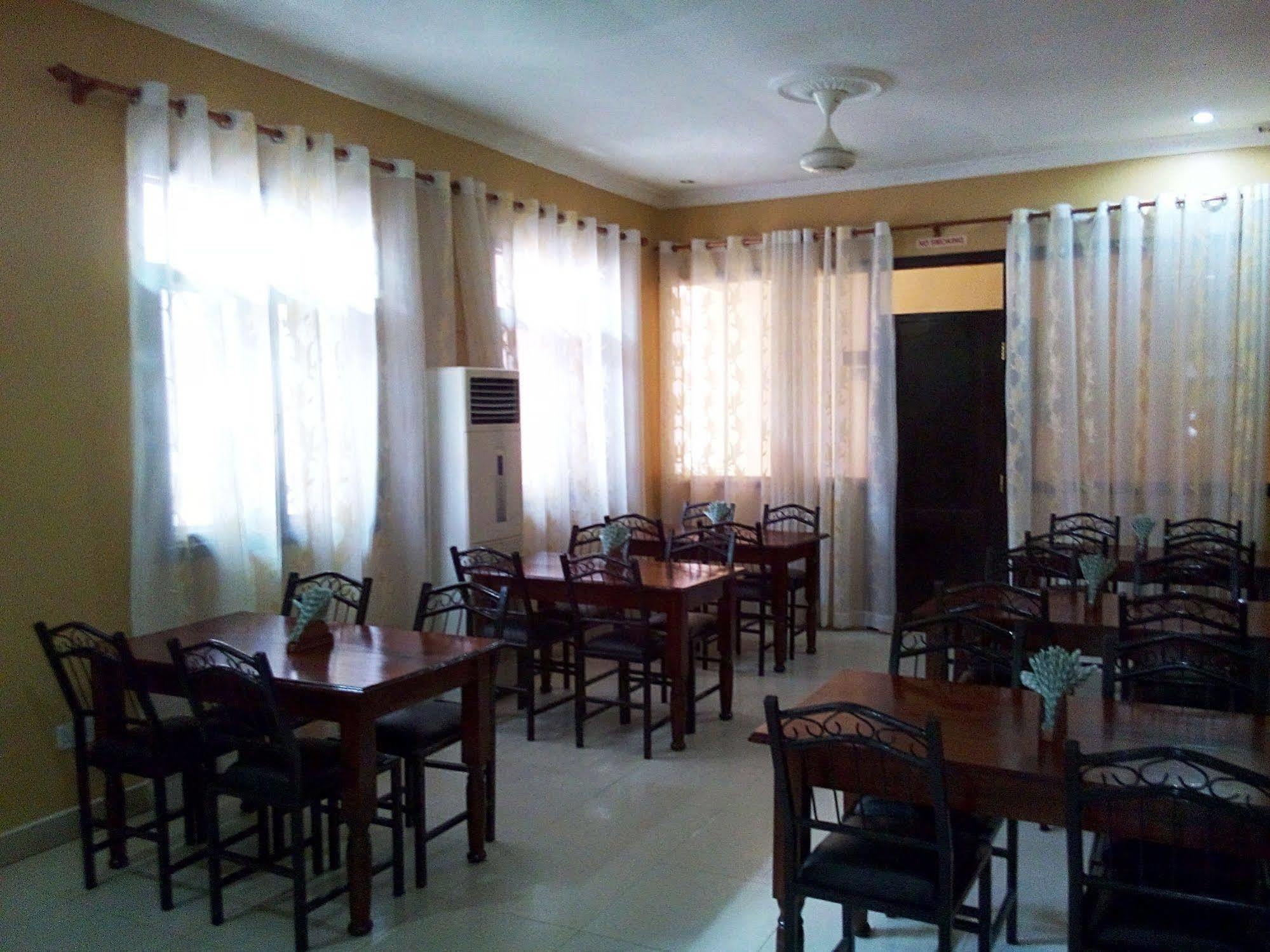 Transit Airport B&B Dar es Salaam Zewnętrze zdjęcie